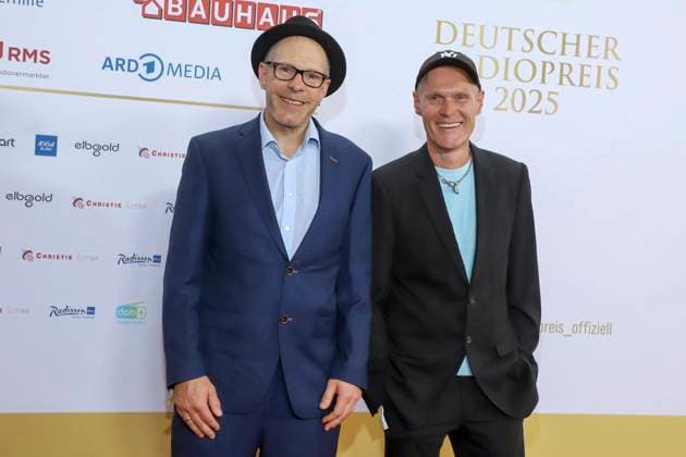 abb Die Junx as a guest on the red carpet at the German Radio Award 2025 at the Neue Flora on 11 09 2025 in Hamburg Hamburg Germany