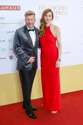 abb Thorsten Schorn, Katrin Bauerfeind presenter duo on the red carpet at the German Radio Award 2025 ceremony at the Neue Flora on 11 09 2025 in Hamburg Hamburg Germany