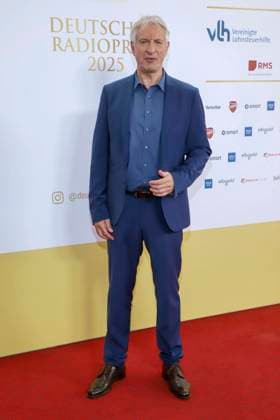 abb Ingolf Lueck as a guest on the red carpet at the German Radio Award 2025 ceremony at the Neue Flora on 11 09 2025 in Hamburg Hamburg Germany