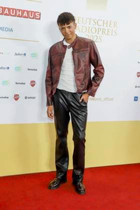 abb Louis Philippson as a guest on the red carpet at the German Radio Award 2025 ceremony at the Neue Flora on 11 09 2025 in Hamburg Hamburg Germany