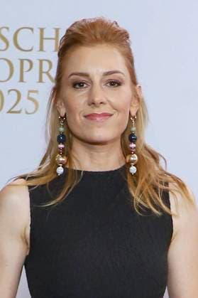 abb Eva Schulz as a guest on the red carpet at the German Radio Award 2025 ceremony at the Neue Flora on 11 09 2025 in Hamburg Hamburg Germany