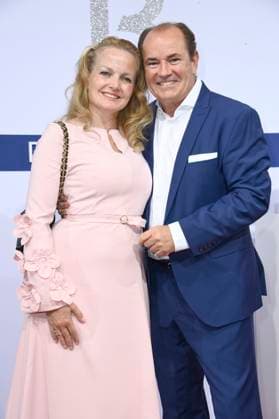 Wolfram Kons with wife Alexa Apermann at the Bertelsmann Party 2025 at the Bertelsmann Representative Office Unter den Linden Berlin, 11 09 2025 Foto:xN.xKubelkax xFuturexImagex bertelsmann_5848