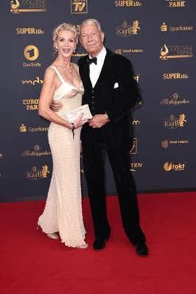 Grit Weiss and Jo Groebel at the Goldene Henne award ceremony on 12 09 2025 in Leipzig Goldene Henne 2025 award ceremony in Leipzig