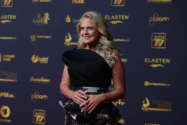 Presentation of the Golden Hen 2025 Barbara Schöneberger German television presenter, nominee in the Entertainment category on the red carpet Presentation of the Golden Hen 2025 on 12 09 2025 at Leipziger Messe, Hall 1 Leipzig, Saxony, Germany