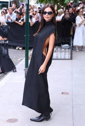 Celebs at the Calvin Klein Fashion Show Emily Ratajkowski arrives at the Calvin Klein show during the fashion week in New York on September 12, 2025. Photo by Charles Guerin ABACAPRESS.COM New York NY  Copyright: xGuerinxCharles ABACAx