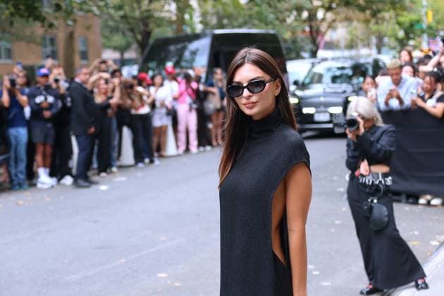 Celebs at the Calvin Klein Fashion Show Emily Ratajkowski arrives at the Calvin Klein show during the fashion week in New York on September 12, 2025. Photo by Charles Guerin ABACAPRESS.COM New York NY  Copyright: xGuerinxCharles ABACAx
