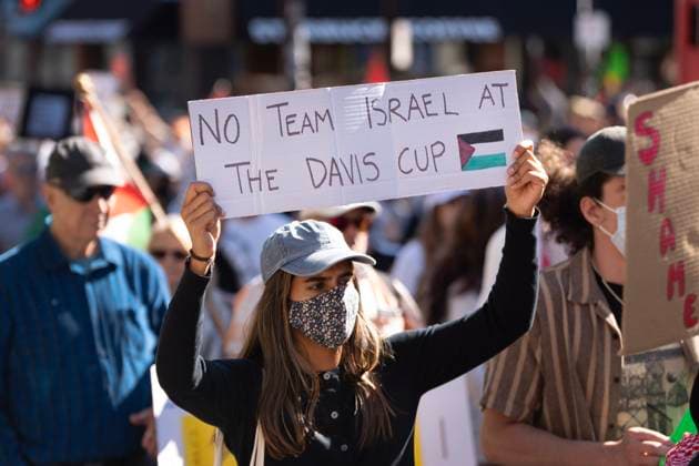 September 12, 2025, Halifax, Ns, Canada: Demonstrators protest Team Israel s participation in the Davis Cup tennis match against Team Canada in Halifax on Friday, Sept. 12, 2025. Halifax Canada  - ZUMAc35_ 20250912_zaf_c35_056 Copyright: xDarrenxCalabresex