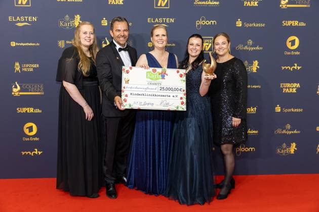 Goldene Henne 2025 award ceremony 12 09 2025 Leipzig, Copyright: xEHLxMedia BjörnxStachx 20250912_goldene-henne-kinderklinikkonzerte_2
