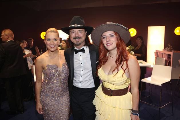 Stefanie Hertel, Lanny Lanner and Johanna Mross at the after-show party at the Goldene Henne award ceremony on 12 09 2025 in Leipzig Goldene Henne 2025 award ceremony in Leipzig