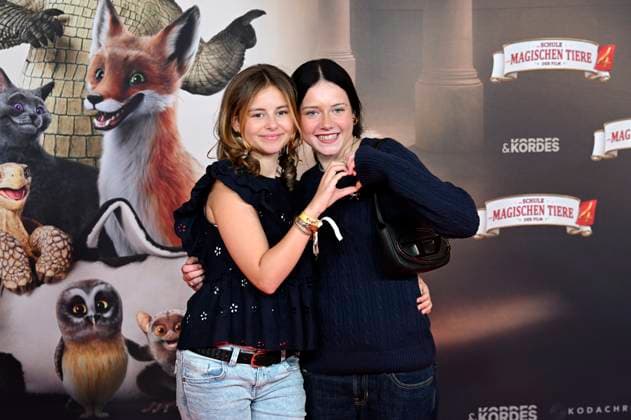 Malya Tucic with guest at the premiere of the movie Die Schule der magischen Tiere 4 at Mathäser Filmpalast Munich, 12 09 2025 Foto:xR.xHeinex xFuturexImagex tiere_5902