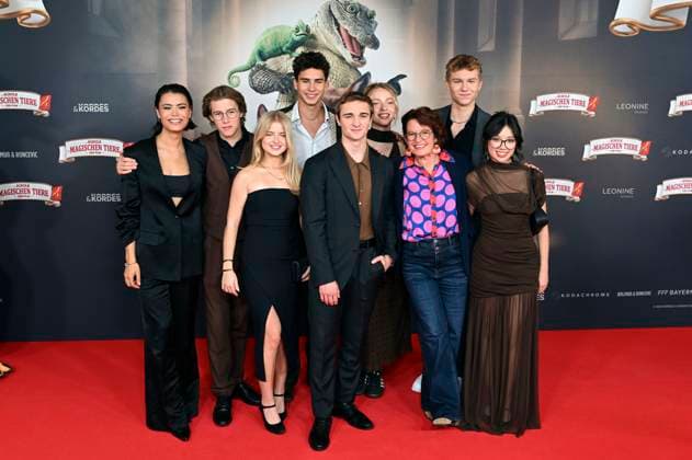 Tomomi Themann, Thilo Fridolin Matthes, Emilia Pieske, Loris Sichrovsky, Luis Vorbach, Emilia Maier, Margit Auer, Leonard Conrads and Purnima Grätz at the premiere of the movie Die Schule der magischen Tiere 4 at Mathäser Filmpalast Munich, 12 09 2025 Foto:xR.xHeinex xFuturexImagex tiere_5934