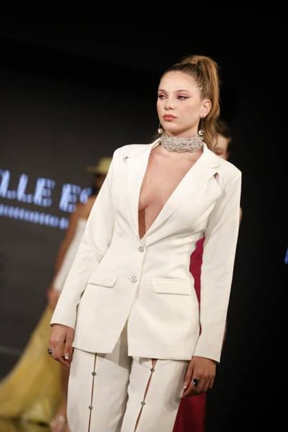 New York Fashion Week - Espinoza Models showcase the latest designs by Mexican designer Michelle Espinoza on the Art Hearts Fashion runway at New York Fashion Week in Lower Manhattan, New York, on September 12, 2025. NEW YORK United States  Copyright: xDeccioxSerranox originalFilename: serrano-notitle250912_np5H1.jpg