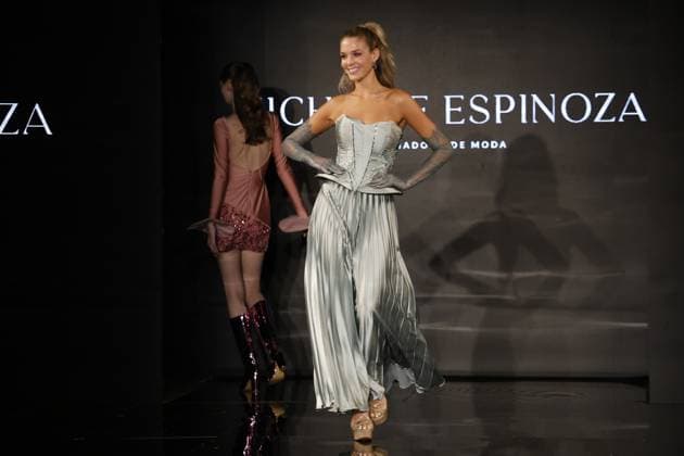 New York Fashion Week - Espinoza Models showcase the latest designs by Mexican designer Michelle Espinoza on the Art Hearts Fashion runway at New York Fashion Week in Lower Manhattan, New York, on September 12, 2025. NEW YORK United States  Copyright: xDeccioxSerranox originalFilename: serrano-notitle250912_np7BQ.jpg