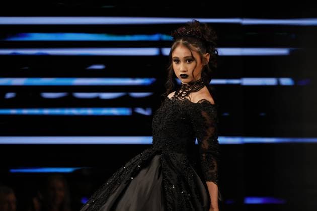 New York Fashion Week - Hoffman Models walk the runway during designer Mila Hoffman s Art Hearts Fashion Runway Shows at the Angel Orensanz Foundation in Lower Manhattan, New York, on September 12, 2025. The fashion show brims with creativity, avant-garde design, and style, reaffirming the Big Apple as the fashion capital of the world. NEW YORK United States  Copyright: xDeccioxSerranox originalFilename: serrano-notitle250912_npuDy.jpg