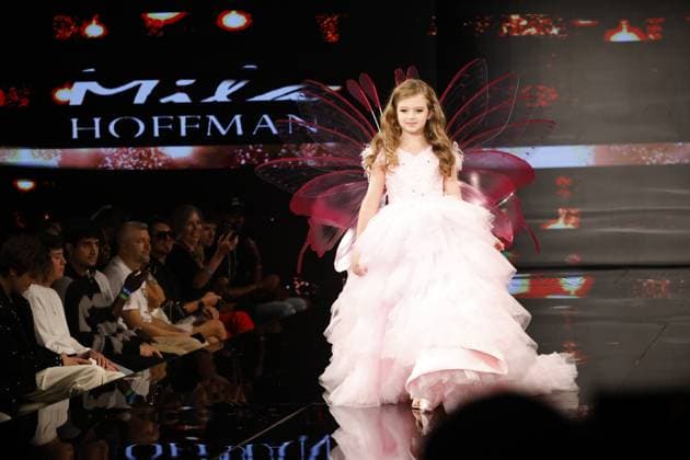 New York Fashion Week - Hoffman Models walk the runway during designer Mila Hoffman s Art Hearts Fashion Runway Shows at the Angel Orensanz Foundation in Lower Manhattan, New York, on September 12, 2025. The fashion show brims with creativity, avant-garde design, and style, reaffirming the Big Apple as the fashion capital of the world. NEW YORK United States  Copyright: xDeccioxSerranox originalFilename: serrano-notitle250912_npAQF.jpg