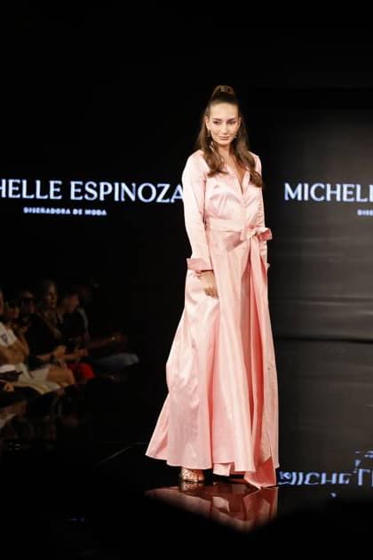 New York Fashion Week - Espinoza Models showcase the latest designs by Mexican designer Michelle Espinoza on the Art Hearts Fashion runway at New York Fashion Week in Lower Manhattan, New York, on September 12, 2025. NEW YORK United States  Copyright: xDeccioxSerranox originalFilename: serrano-notitle250912_npmkK.jpg