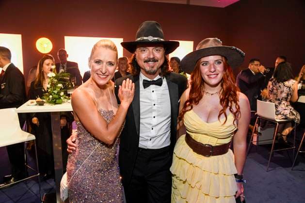 abb Stefanie Hertel, Lanny Lanner and Johanna Mross as guests at the after-show party at the Goldene Henne 2025 awards ceremony at Messe Leipzig on 12 09 2025