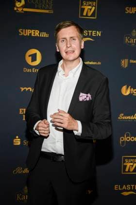 abb Till Reiners with award winner as guest on the red carpet at the Golden Hen 2025 award ceremony at Messe Leipzig on 12 09 2025 Saxony Germany