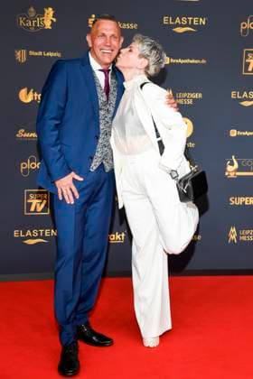 abb Andreas Schmidt and Linda Feller as guests on the red carpet at the Golden Hen 2025 awards ceremony at Messe Leipzig on 12 09 2025