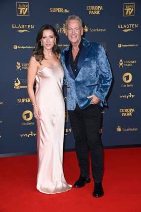 Olaf Berger with wife Julia Berger at the 31 Golden Hen 2025 award ceremony at the Leipzig Trade Fair Center, 12 09 2025 Foto:xN.xKubelkax xFuturexImagex henne_5216