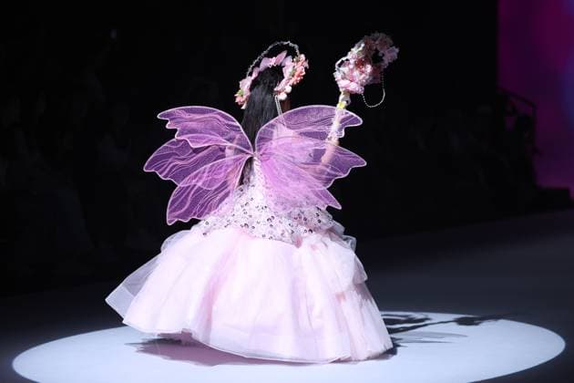 BEIJING, CHINA - SEPTEMBER 13: A model walks the runway at the LuckySeven collection by designer Helen Su on day 9 of China Fashion Week AW25 Collection at 798Â·751 PARK on September 13, 2025 in Beijing, China.  Copyright: xChinaxNewsxServicex 111590611475