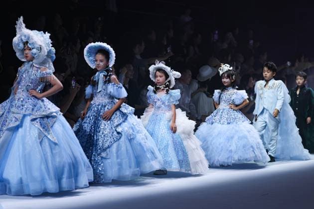 BEIJING, CHINA - SEPTEMBER 13: Models walk the runway at the LuckySeven collection by designer Helen Su on day 9 of China Fashion Week AW25 Collection at 798Â·751 PARK on September 13, 2025 in Beijing, China.  Copyright: xChinaxNewsxServicex 111590611482
