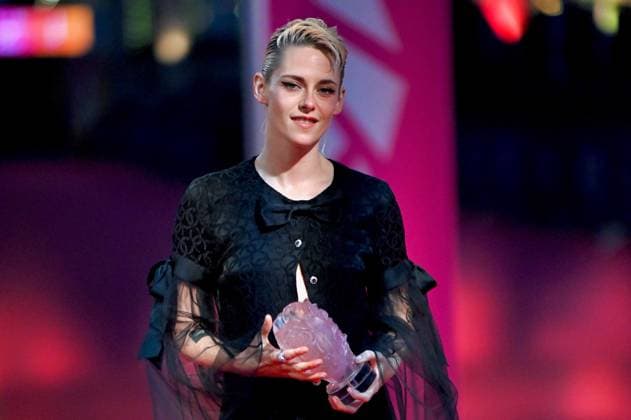 Deauville Closing Ceremony FC Kristen Stewart poses on stage with the Prix de la Revelation award the movie The Chronology of Water during the Closing Ceremony during the 51st Deauville American Film Festival on September 13, 2025 in Deauville, France. Photo by Franck Castel ABACAPRESS.COM Deauville France  Copyright: xCastelxFranck ABACAx