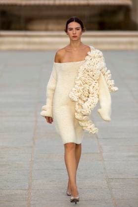 September 13, 2025, Madrid, Madrid, Spain: Models walk the runway during the inaugural Madrid es Moda 2025 show at the Plaza de Oriente Gardens in central Madrid. This is the tenth edition of Madrid es Moda and features a presentation by more than 10 local designers who will showcase flamenco fashion, accompanied by more than 30 models. Madrid Spain - ZUMAs296 20250913_znp_s296_012 Copyright: xLuisxSotox