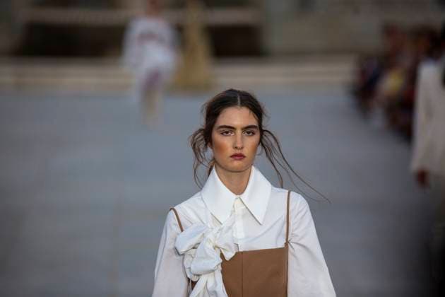 September 13, 2025, Madrid, Madrid, Spain: Models walk the runway during the inaugural Madrid es Moda 2025 show at the Plaza de Oriente Gardens in central Madrid. This is the tenth edition of Madrid es Moda and features a presentation by more than 10 local designers who will showcase flamenco fashion, accompanied by more than 30 models. Madrid Spain - ZUMAs296 20250913_znp_s296_021 Copyright: xLuisxSotox