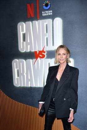 LAS VEGAS, NEVADA - SEPTEMBER 13: Charlize Theron at Netflix s Canelo v Crawford Fight Night at Allegiant Stadium on September 13, 2025 in Las Vegas, Nevada. Copyright: xDeexDeexCarterx