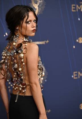 Jenna Ortega arrives for the 77th annual Primetime Emmy Awards at the Peacock Theater in Los Angeles on Sunday, September 14, 2025.  LAP2025091439 CHISxCHEW