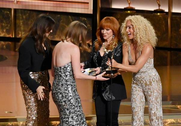 Hannah Einbinder accepts the Outstanding Supporting Actress in a Comedy Series award for Hacks onstage at the 77th annual Primetime Emmy Awards at the Peacock Theater in Los Angeles on Sunday, September 14, 2025.  LAP202509142060 JIMxRUYMEN