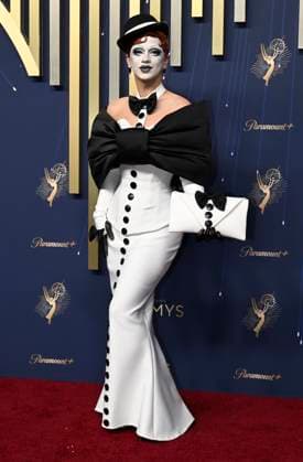Suzie Toot from RuPaul s Drag Race, arrives for the 77th annual Primetime Emmy Awards at the Peacock Theater in Los Angeles on Sunday, September 14, 2025.  LAP20250914725 JohnxMcCoy