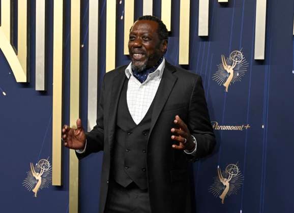 Edwin Lee Gibson from The Bear, arrives for the 77th annual Primetime Emmy Awards at the Peacock Theater in Los Angeles on Sunday, September 14, 2025.  LAP20250914727 JohnxMcCoy