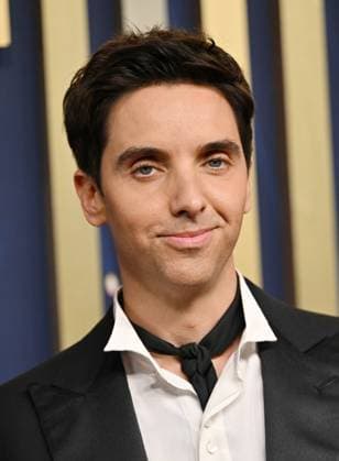 Paul W. Downs arrives for the 77th annual Primetime Emmy Awards at the Peacock Theater in Los Angeles on Sunday, September 14, 2025.  LAP2025091470 CHISxCHEW