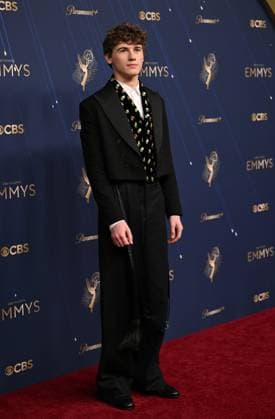 Sam Nivola arrives for the 77th annual Primetime Emmy Awards at the Peacock Theater in Los Angeles on Sunday, September 14, 2025.  LAP2025091465 CHISxCHEW
