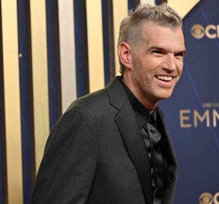 Timothy Simons arrives for the 77th annual Primetime Emmy Awards at the Peacock Theater in Los Angeles on Sunday, September 14, 2025.  LAP2025091473 CHISxCHEW