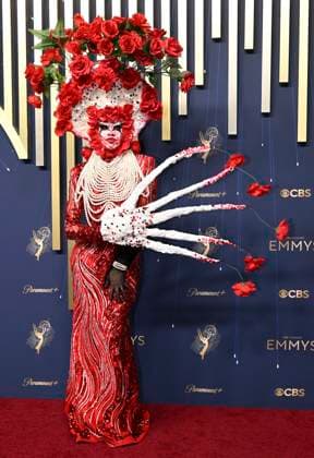 Lucky Starzzz from RuPaul s Drag Race, arrives for the 77th annual Primetime Emmy Awards at the Peacock Theater in Los Angeles on Sunday, September 14, 2025.  LAP20250914740 JohnxMcCoy