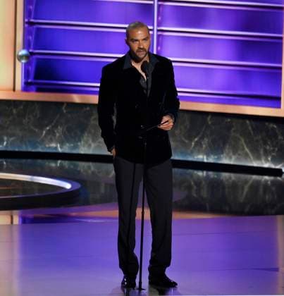 Jesse Williams speaks at the 77th annual Primetime Emmy Awards at the Peacock Theater in Los Angeles on Sunday, September 14, 2025.  LAP2025091480450 JIMxRUYMEN