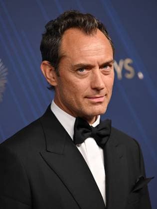 Jude Law arrives for the 77th annual Primetime Emmy Awards at the Peacock Theater in Los Angeles on Sunday, September 14, 2025.  LAP20250914111 CHISxCHEW