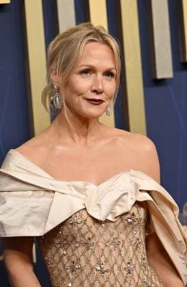 Jennie Garth arrives for the 77th annual Primetime Emmy Awards at the Peacock Theater in Los Angeles on Sunday, September 14, 2025.  LAP20250914173 CHISxCHEW