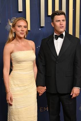 (L-R) Scarlett Johansson and Colin arrive for the 77th annual Primetime Emmy Awards at the Peacock Theater in Los Angeles on Sunday, September 14, 2025.  LAP20250914149 CHISxCHEW