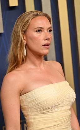 Scarlett Johansson arrives for the 77th annual Primetime Emmy Awards at the Peacock Theater in Los Angeles on Sunday, September 14, 2025.  LAP20250914153 CHISxCHEW