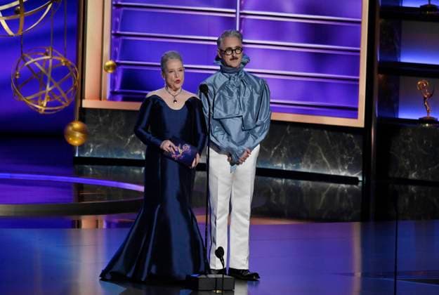 Kathy Bates and Alan Cumming speak onstage at the 77th annual Primetime Emmy Awards at the Peacock Theater in Los Angeles on Sunday, September 14, 2025.  LAP202509143057 JIMxRUYMEN