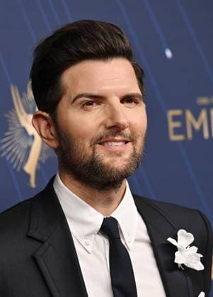Adam Scott arrives for the 77th annual Primetime Emmy Awards at the Peacock Theater in Los Angeles on Sunday, September 14, 2025.  LAP20250914228 CHISxCHEW