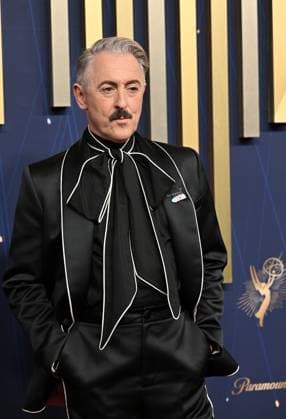 Alan Cumming arrives for the 77th annual Primetime Emmy Awards at the Peacock Theater in Los Angeles on Sunday, September 14, 2025.  LAP20250914244 CHISxCHEW