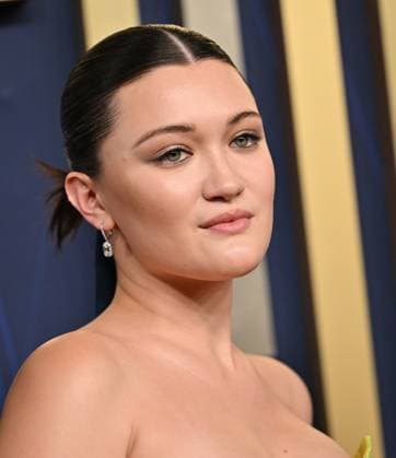 Isa Briones arrives for the 77th annual Primetime Emmy Awards at the Peacock Theater in Los Angeles on Sunday, September 14, 2025.  LAP20250914262 CHISxCHEW