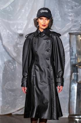 Gabe Gordon - Runway - Spring 2026, New York Fashion Week, USA - 14 Sep 2025 A model walks the runway for the Gabe Gordon fashion show during the Spring 2026 New York Fashion Week at DCTV in New York City. New York United States Copyright: xRonxAdarx xSOPAxImagesx _radar_gordon_20250914_20030