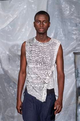 Gabe Gordon - Runway - Spring 2026, New York Fashion Week, USA - 14 Sep 2025 A model walks the runway for the Gabe Gordon fashion show during the Spring 2026 New York Fashion Week at DCTV in New York City. New York United States Copyright: xRonxAdarx xSOPAxImagesx _radar_gordon_20250914_20038