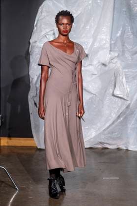 Gabe Gordon - Runway - Spring 2026, New York Fashion Week, USA - 14 Sep 2025 A model walks the runway for the Gabe Gordon fashion show during the Spring 2026 New York Fashion Week at DCTV in New York City. New York United States Copyright: xRonxAdarx xSOPAxImagesx _radar_gordon_20250914_20043
